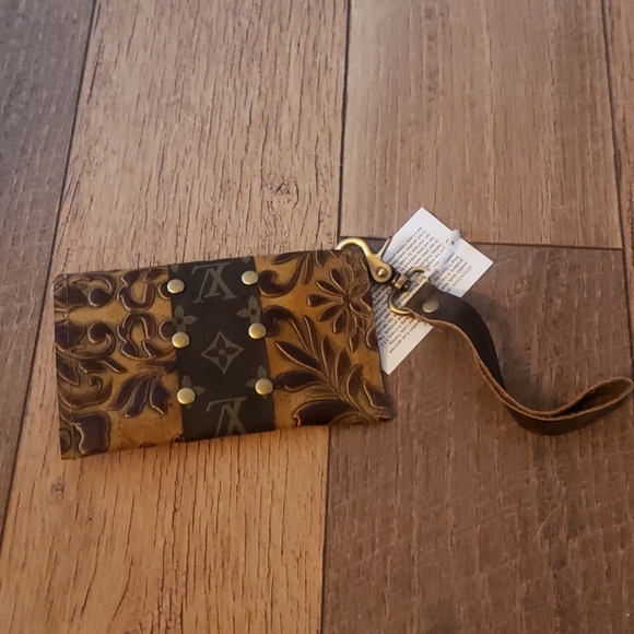 Clutch, wallet - Picture 2 of 4